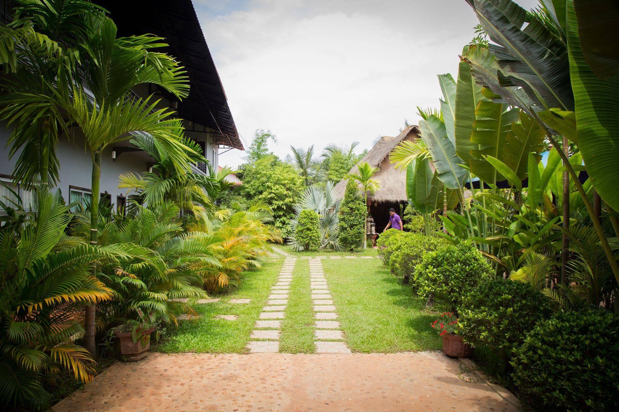 Reveal Angkor Hotel Siem Reap Exterior foto